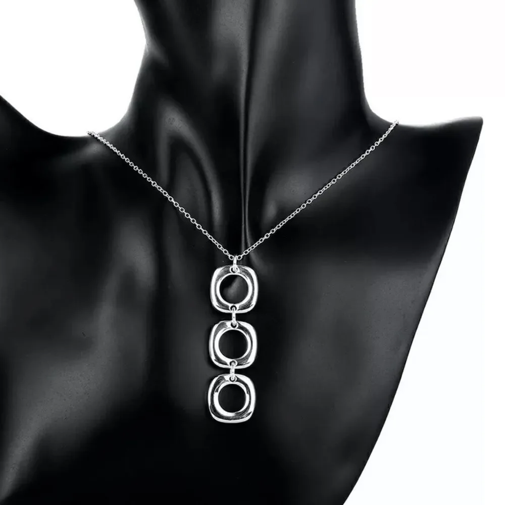 The Tibetan Trio Pendant necklace in 925